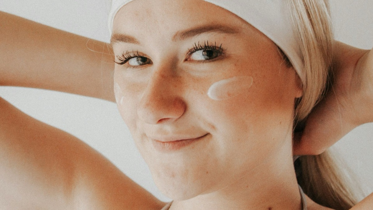5 Reasons It's Okay To Wear Pimple Patches In Public