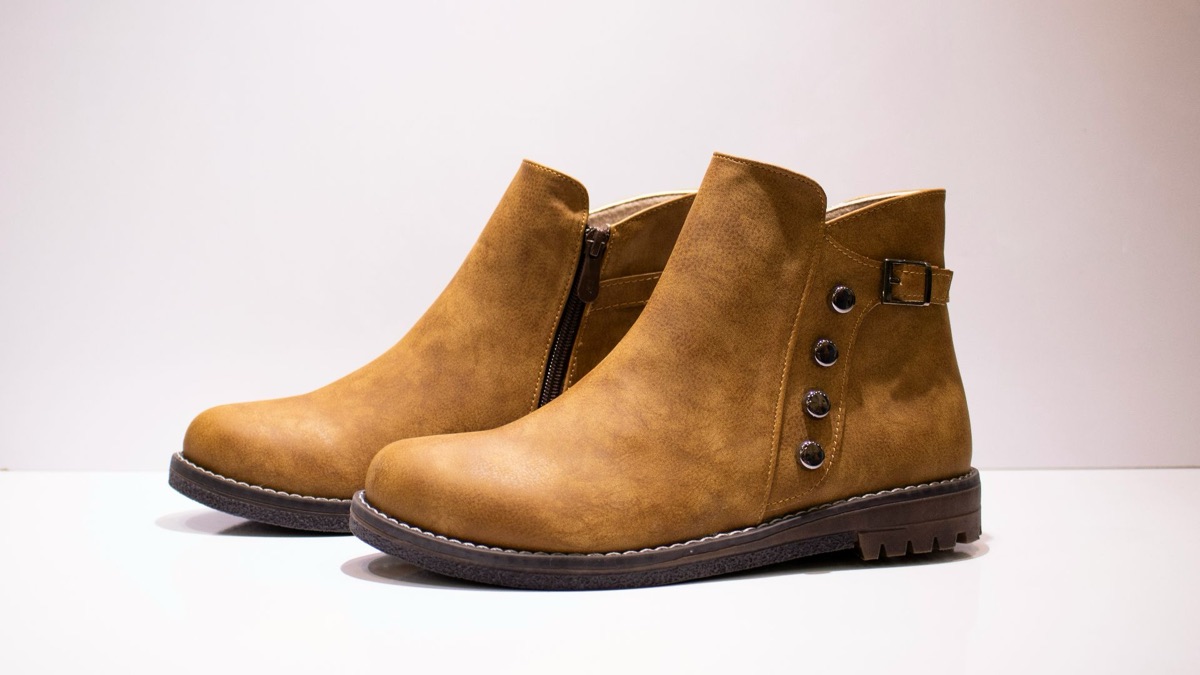 5 Alternative Feminine Shoes To Wear If You Don't Like High Heels